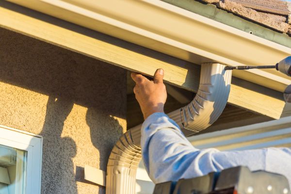 Cost of Aluminum Rain Gutter Service in Royal Oak